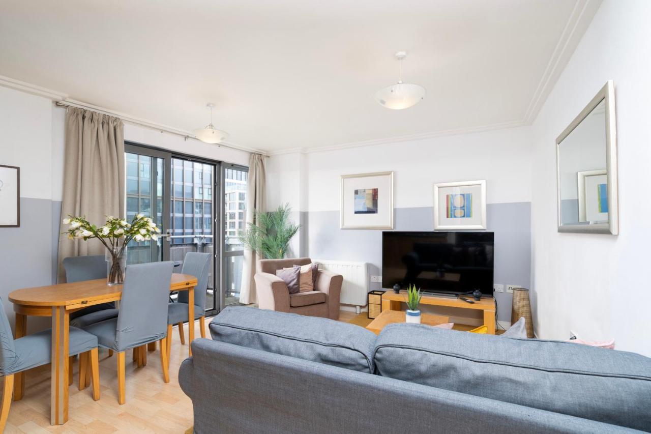 런던 Cosy Flat Right Opp Tube Station 아파트 외부 사진