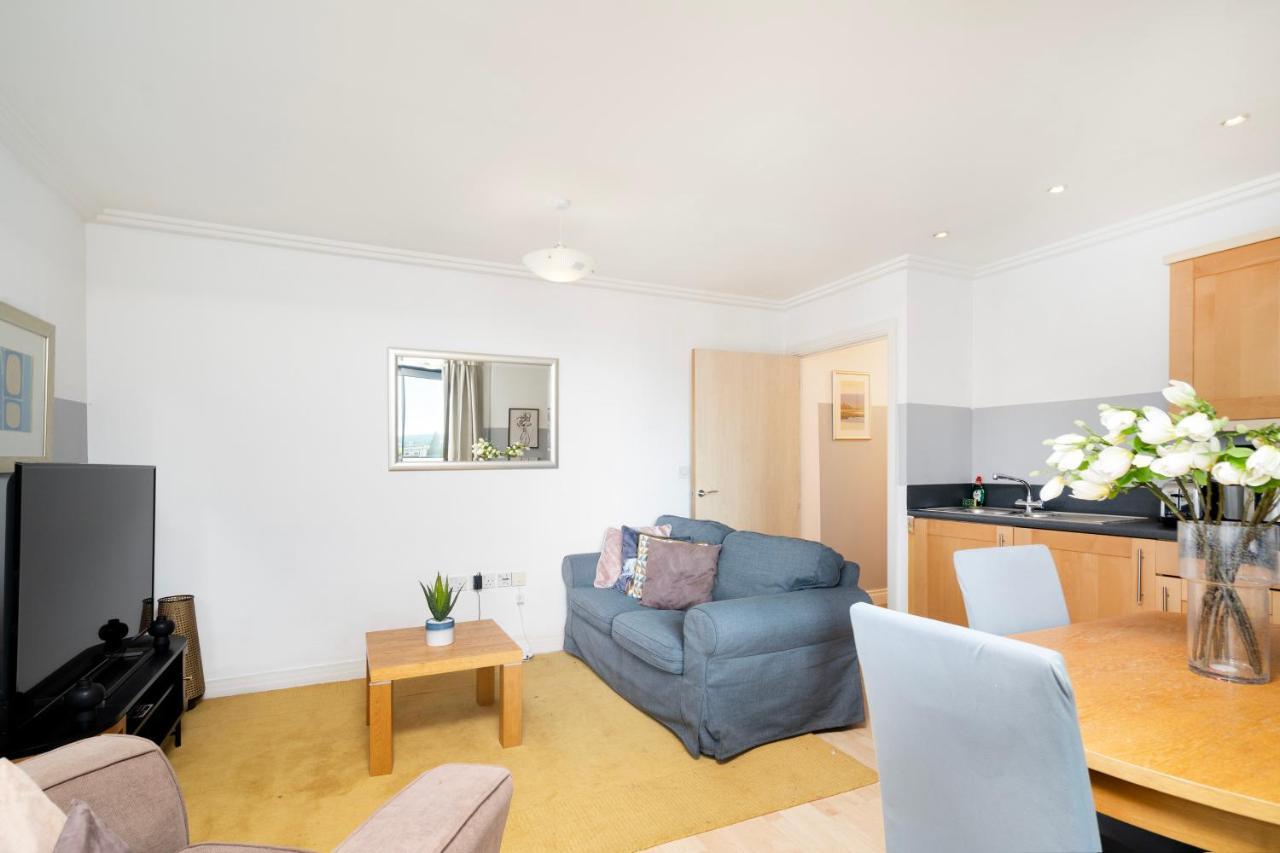 런던 Cosy Flat Right Opp Tube Station 아파트 외부 사진