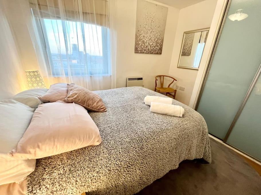 런던 Cosy Flat Right Opp Tube Station 아파트 외부 사진